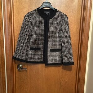 NWT Stylish Evan Piccone Black Label tweed brown and black suit jacket size 8